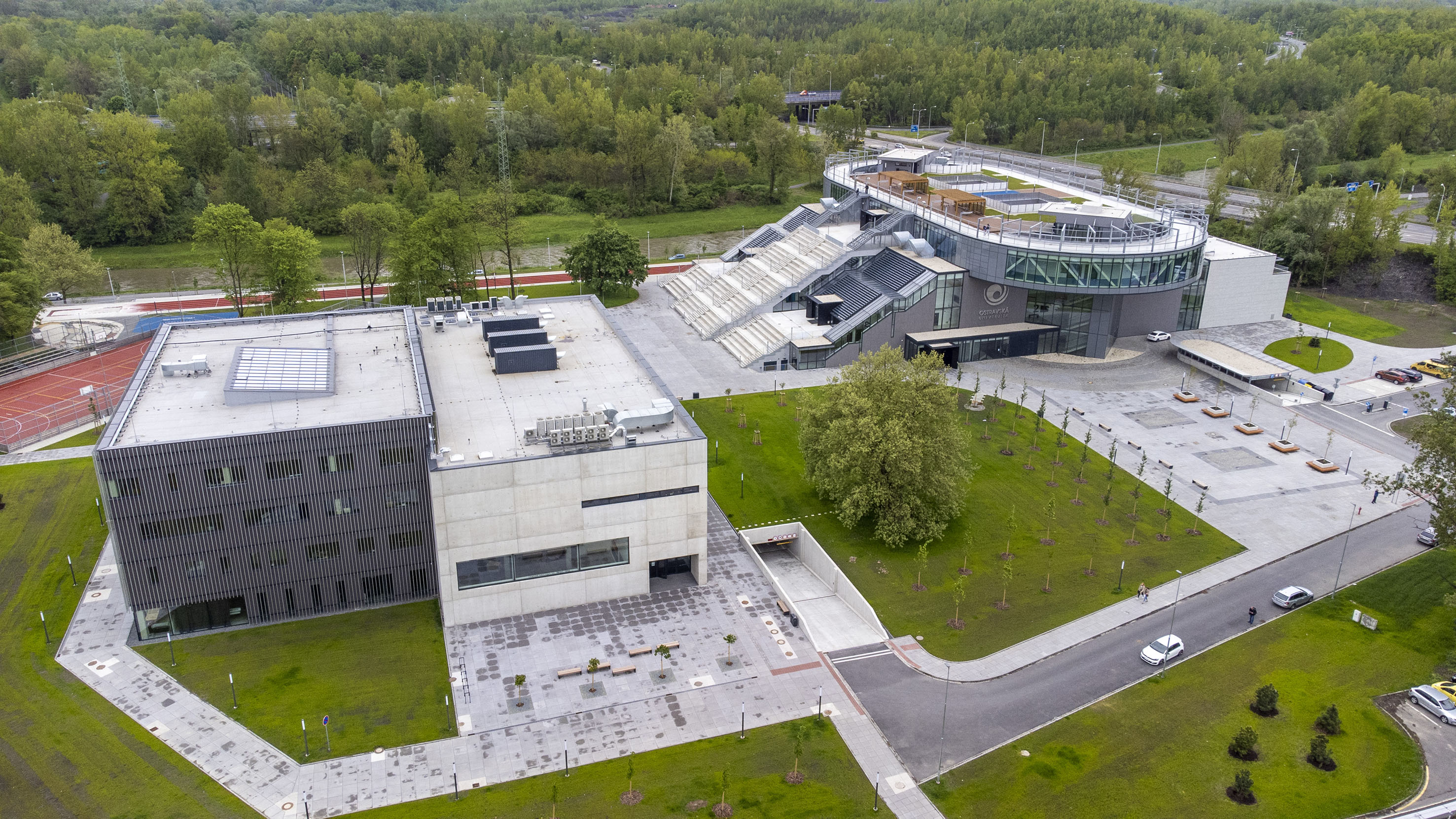 SOUČASNÁ ARCHITEKTURA: Atraktivní Černá louka 